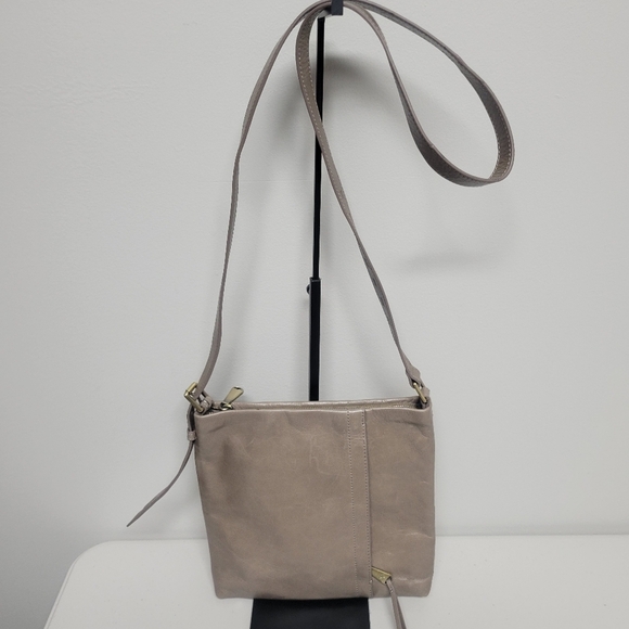 Hobo Torin Brown Leather Boho Crossbody Bag. - Picture 1 of 15